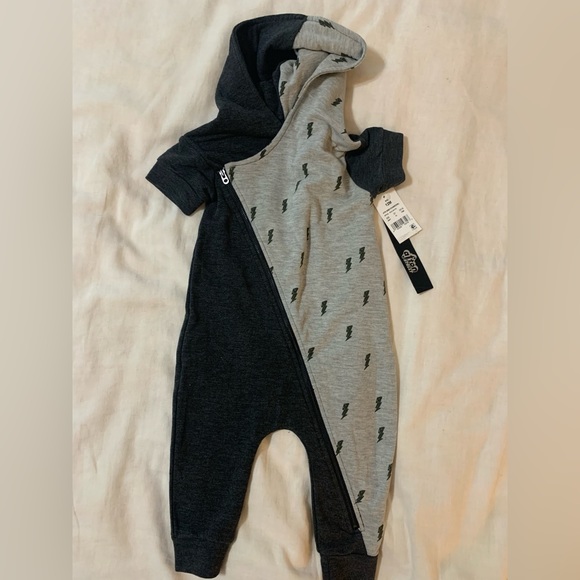 12 month bundle - Christmas & Valentine’s Day! - Picture 7 of 8